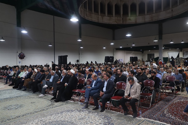 بزرگداشت سالروز شهادت مسافرین‌پرواز اردیبهشت در شهر قیامدشت با حضور حجت الاسلام واعظی دهنوی، فرمانده بسیج وزارت خارجه